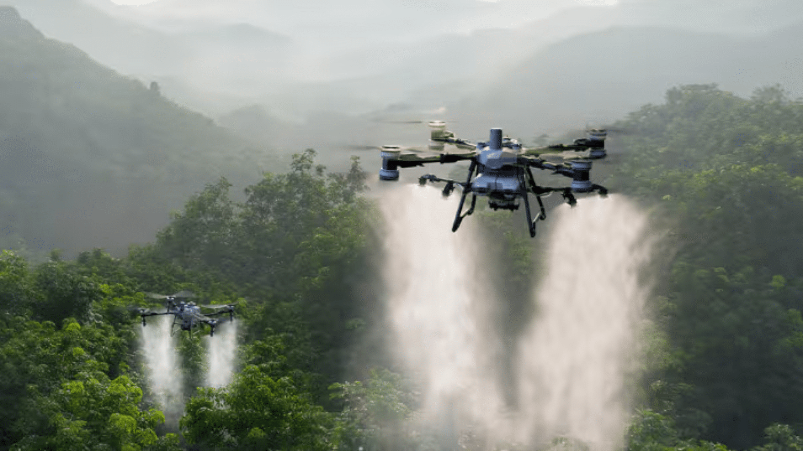 Drone agricole en pleine mission de pulvérisation ciblée de précision sur un verger en arboriculture.