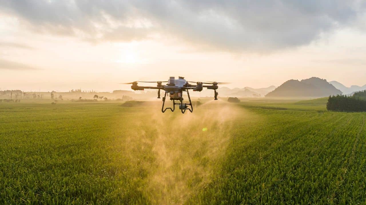 formation-multispectrale-pulverisation-agricole-drone-rs7293-visio-concept